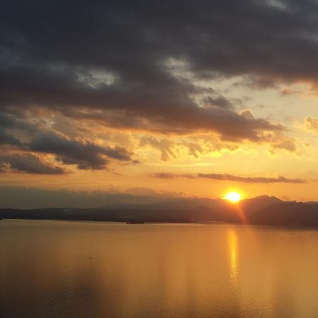 The View Apartment Тори дел Бенако Екстериор снимка
