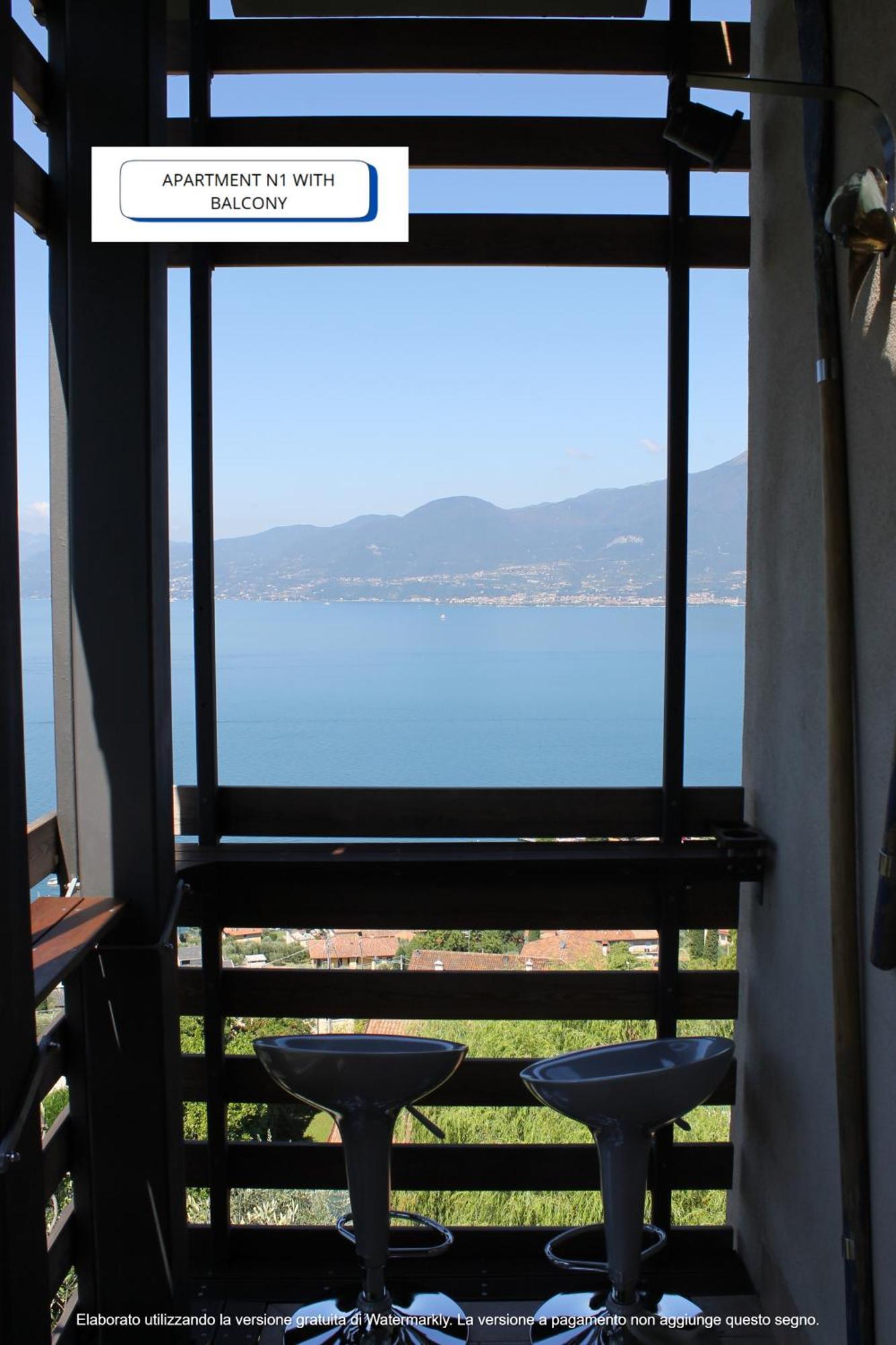 The View Apartment Тори дел Бенако Екстериор снимка