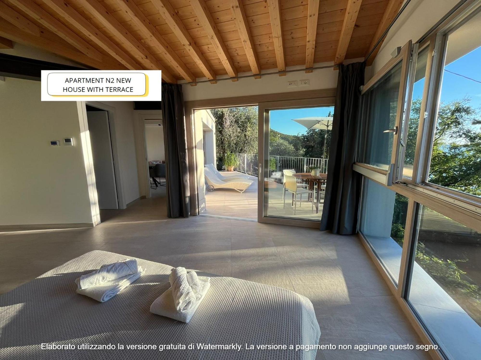 The View Apartment Тори дел Бенако Екстериор снимка