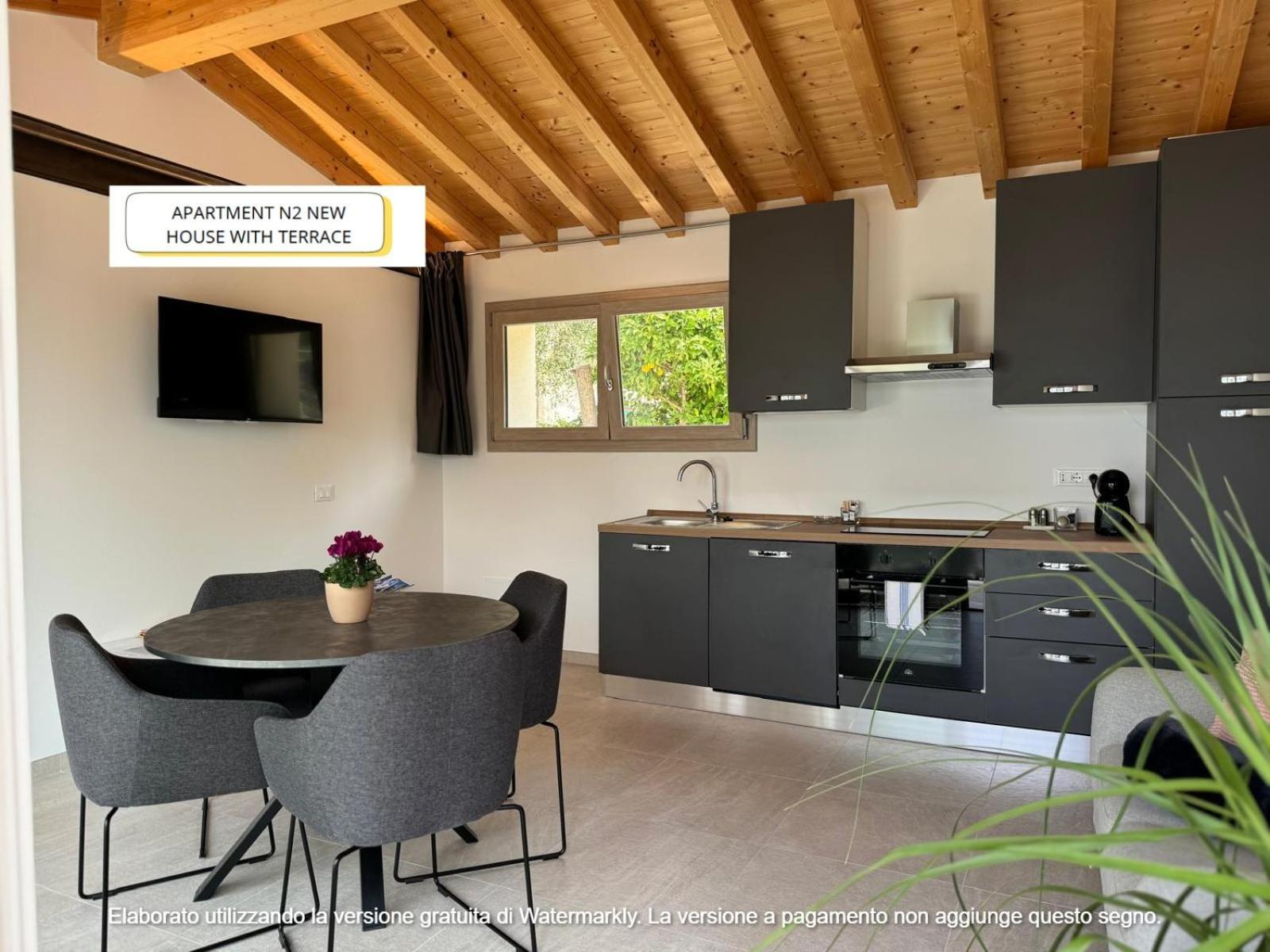 The View Apartment Тори дел Бенако Екстериор снимка
